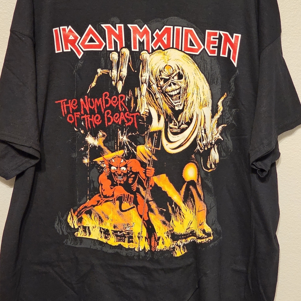Iron Madien Rock Band T-shirt - Picture 3 of 4